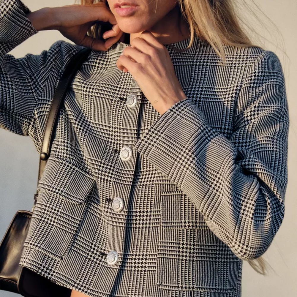 NWT Zara Short Houndstooth Blazer in Black / White - Large